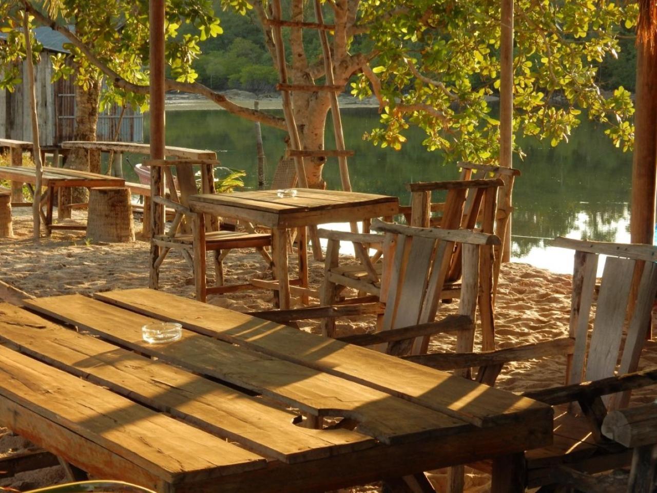 Kaoh Touch Sandbank Restaurant & Camping Koh Rong מראה חיצוני תמונה