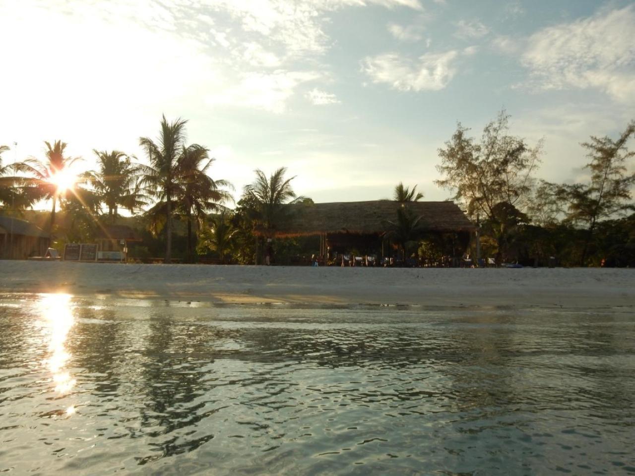 Kaoh Touch Sandbank Restaurant & Camping Koh Rong מראה חיצוני תמונה