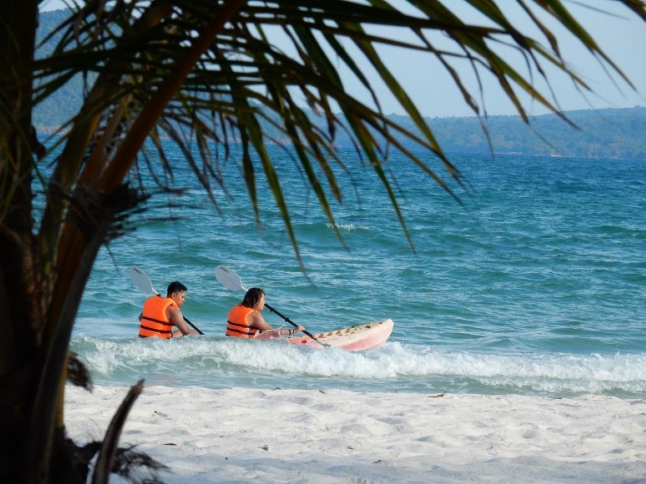 Kaoh Touch Sandbank Restaurant & Camping Koh Rong מראה חיצוני תמונה