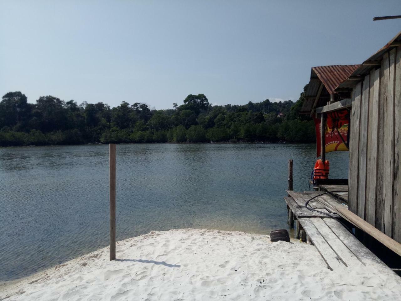 Kaoh Touch Sandbank Restaurant & Camping Koh Rong מראה חיצוני תמונה