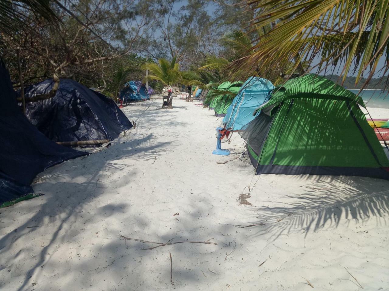Kaoh Touch Sandbank Restaurant & Camping Koh Rong מראה חיצוני תמונה
