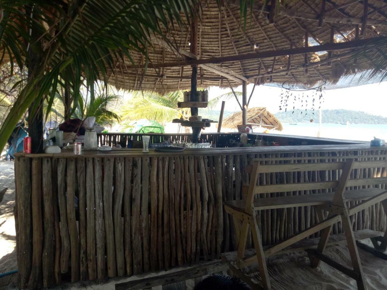 Kaoh Touch Sandbank Restaurant & Camping Koh Rong מראה חיצוני תמונה