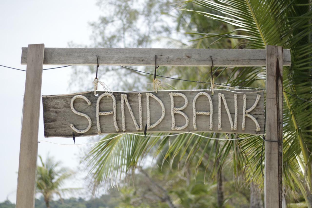 Kaoh Touch Sandbank Restaurant & Camping Koh Rong מראה חיצוני תמונה