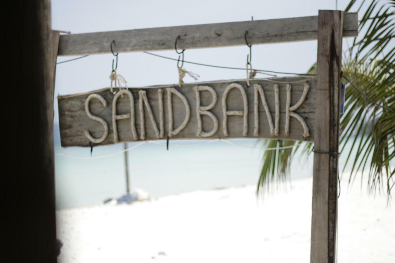 Kaoh Touch Sandbank Restaurant & Camping Koh Rong מראה חיצוני תמונה