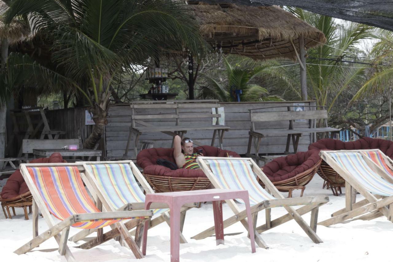 Kaoh Touch Sandbank Restaurant & Camping Koh Rong מראה חיצוני תמונה