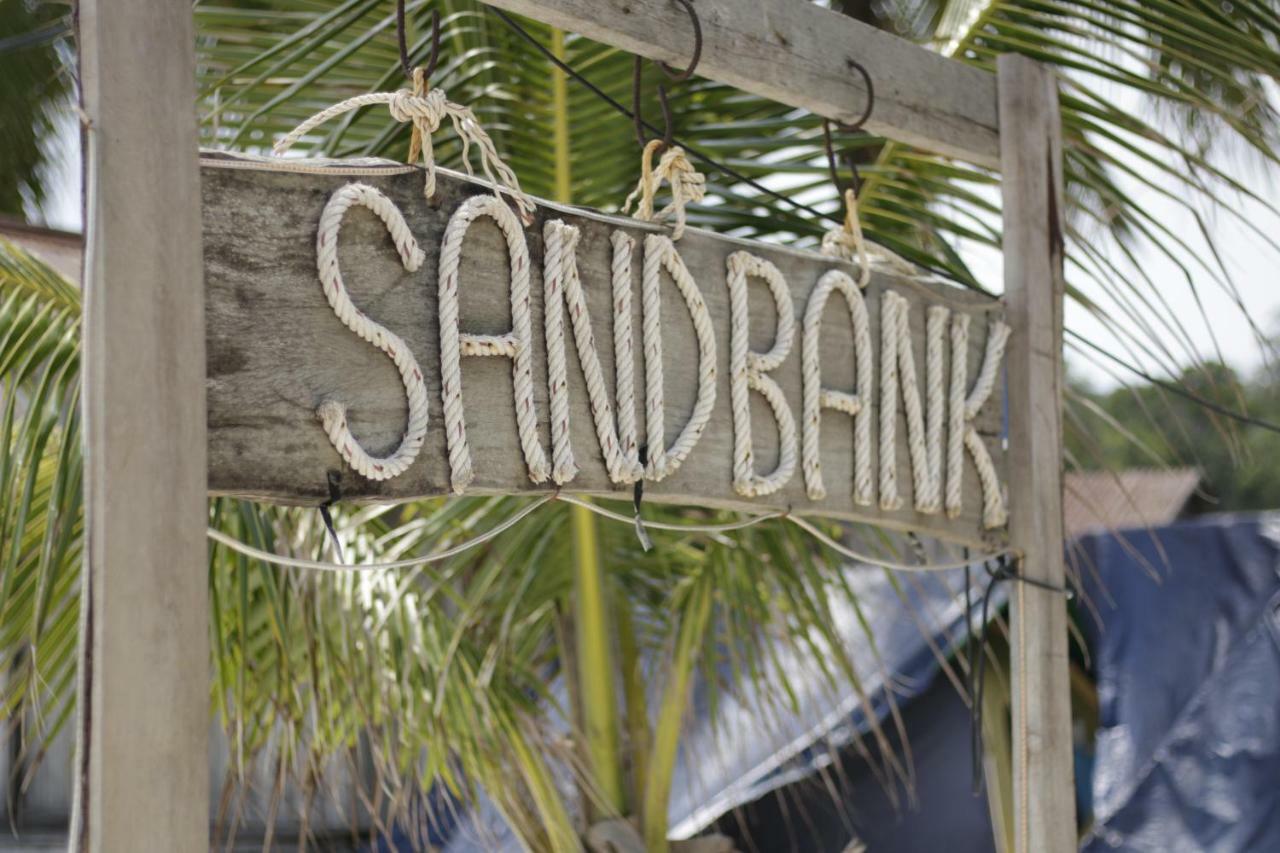 Kaoh Touch Sandbank Restaurant & Camping Koh Rong מראה חיצוני תמונה